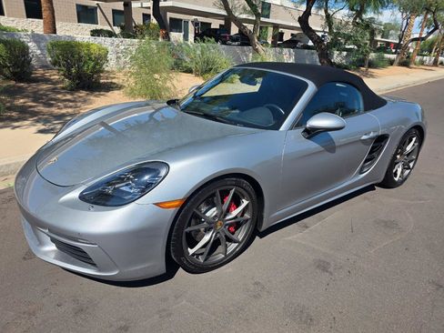 Used 2018 Porsche 718 Boxster S RWD image 5
