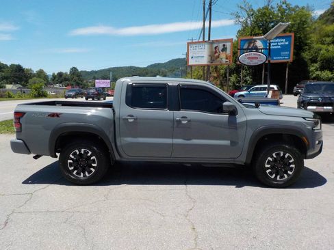 Used 2023 Nissan Frontier PRO-4X w/ Technology Package AWD/4WD image 4