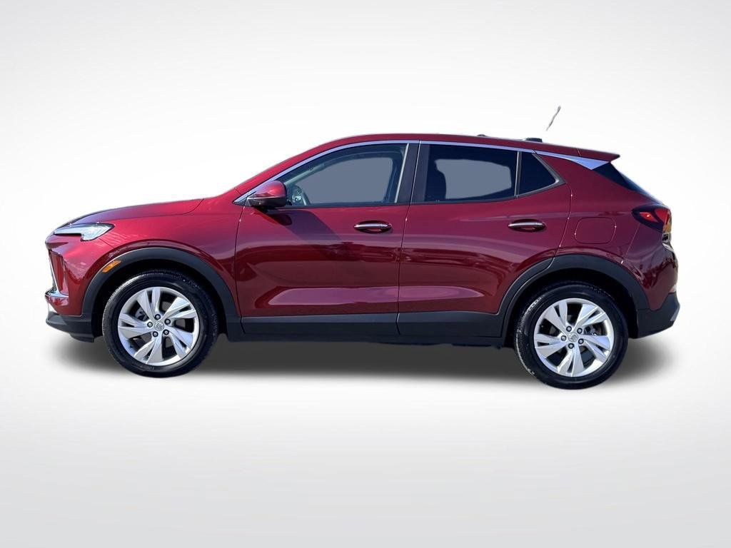 Used 2025 Buick Encore GX Preferred w/ Comfort Package FWD image 3