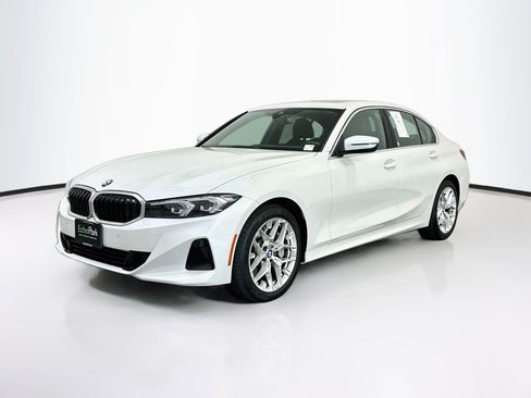 Used 2026 BMW 330i xDrive Sedan w/ Convenience Package AWD/4WD image 3