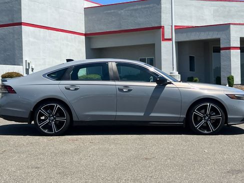 Used 2024 Honda Accord Sport image 6