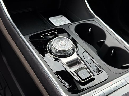 New 2026 Kia Carnival EX FWD image 24