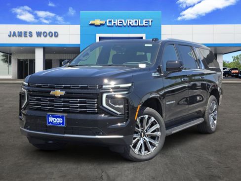 New 2026 Chevrolet Suburban High Country w/ Sun And Tow Package AWD/4WD image 1
