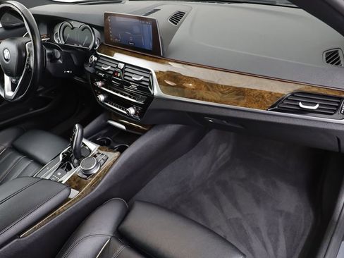 Used 2019 BMW 540i xDrive w/ Convenience Package image 21