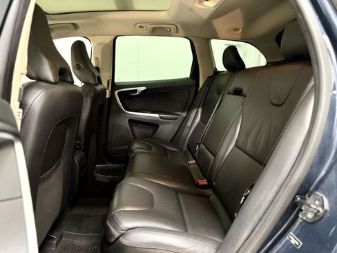 Used 2010 Volvo XC60 3.2 image 14
