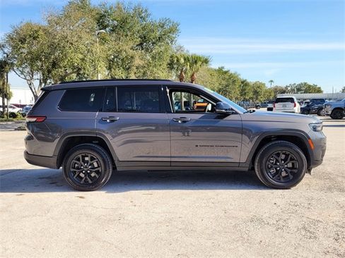 Certified 2025 Jeep Grand Cherokee L Altitude image 5