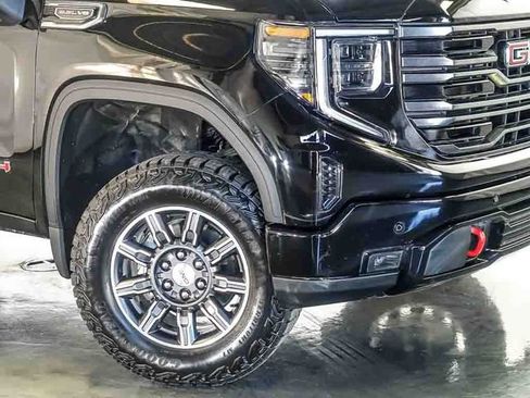 Certified 2025 GMC Sierra 1500 AT4 AWD/4WD image 4