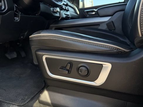 Used 2024 RAM 1500 Laramie AWD/4WD image 13