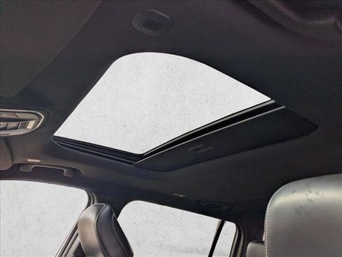 Used 2021 Jeep Grand Cherokee L Laredo image 14