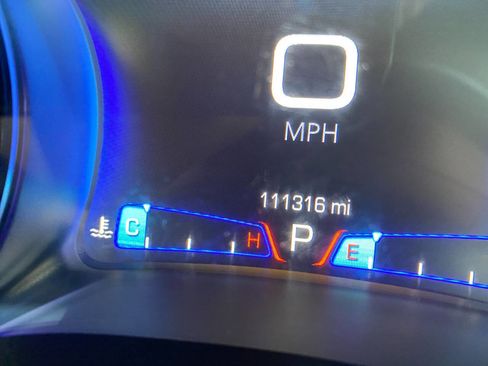 Used 2016 Chrysler 300 S w/ 300S Premium Group image 25