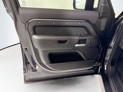 New 2026 Land Rover Defender 110 X-Dynamic SE AWD/4WD image 24