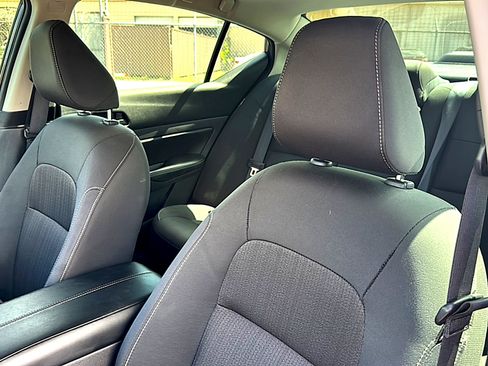 Used 2024 Nissan Altima 2.5 SV w/ SV Premium Package FWD image 14
