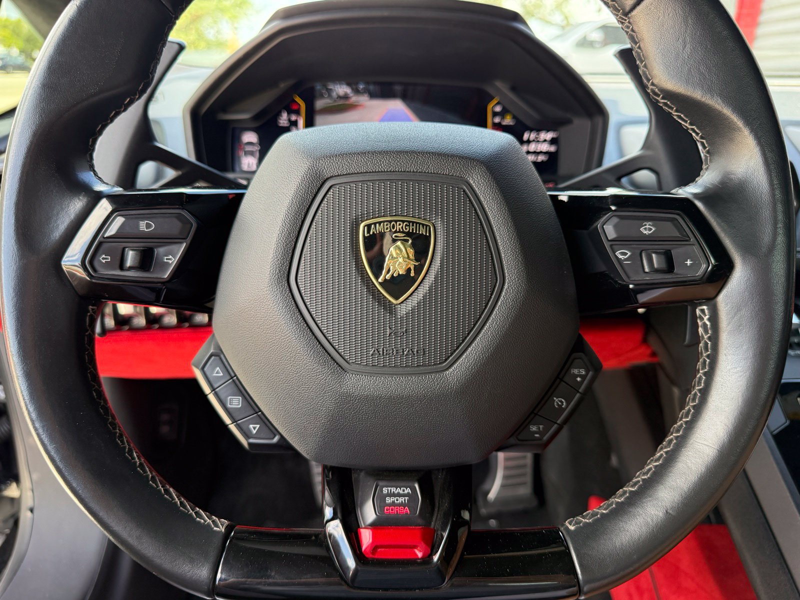 Used 2022 Lamborghini Huracan EVO RWD image 33