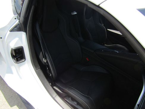Used 2024 Chevrolet Corvette Stingray Coupe w/ Z51 Performance Package RWD image 12