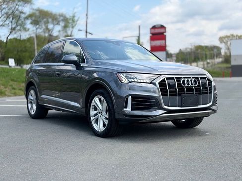 Used 2023 Audi Q7 2.0T Premium Plus w/ Premium Plus Package AWD/4WD image 9