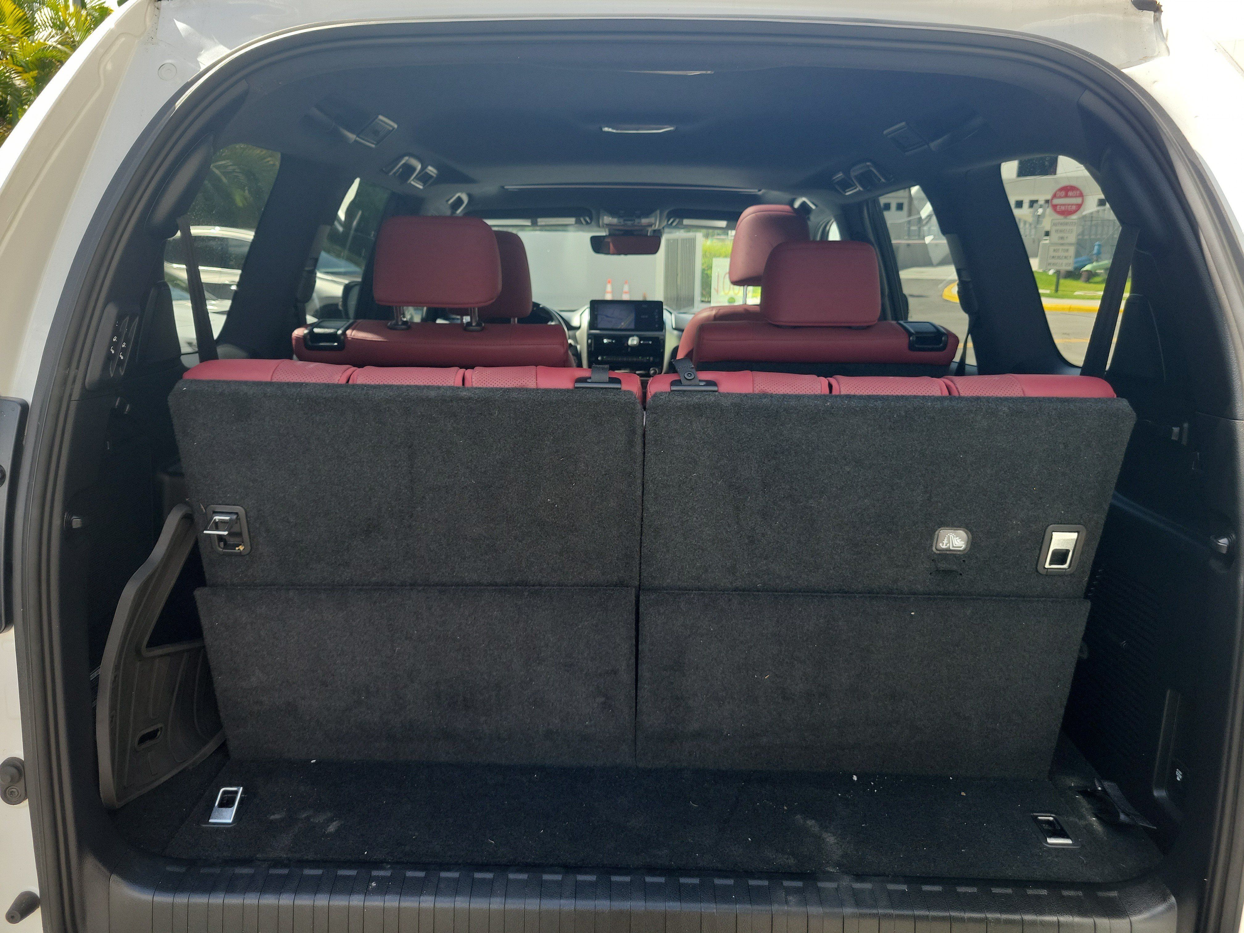 Certified 2023 Lexus GX 460 Premium w/ Accessory Package AWD/4WD image 9