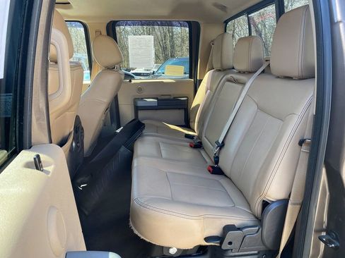 Used 2015 Ford F350 Lariat image 18