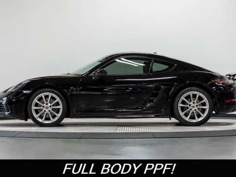 Used 2018 Porsche 718 Cayman RWD image 8