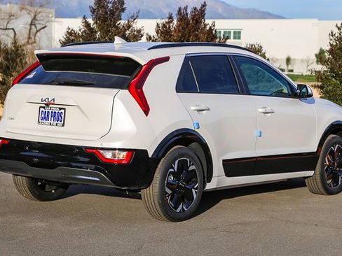 New 2026 Kia Niro Wind FWD image 8