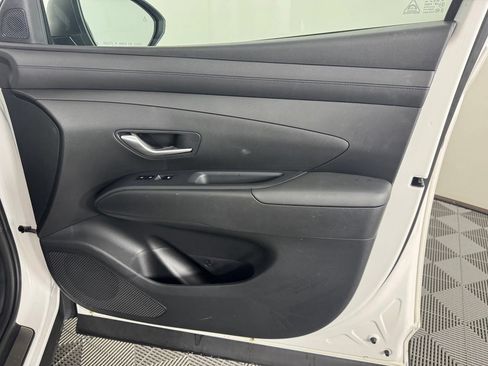 Used 2025 Hyundai Tucson SE FWD image 35