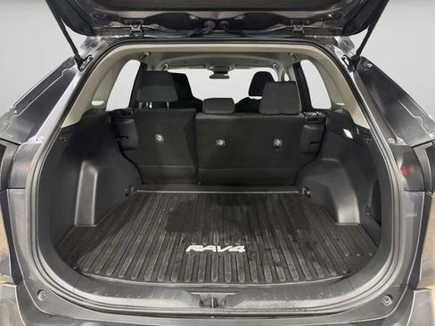 Used 2024 Toyota RAV4 LE AWD/4WD image 30