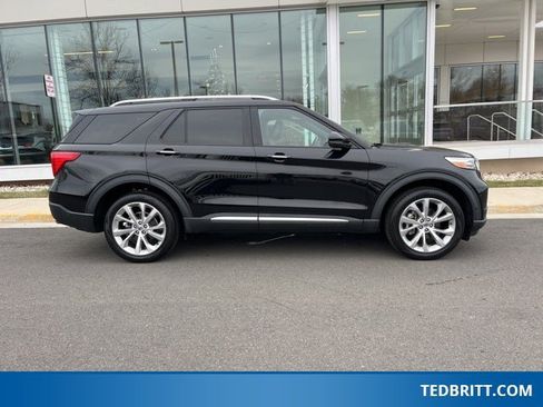 Certified 2022 Ford Explorer Platinum w/ Equipment Group 601A image 9