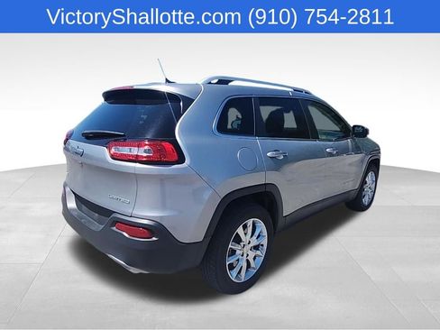 Used 2015 Jeep Cherokee Limited AWD/4WD image 29