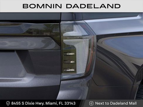New 2026 Chevrolet Suburban High Country AWD/4WD image 11