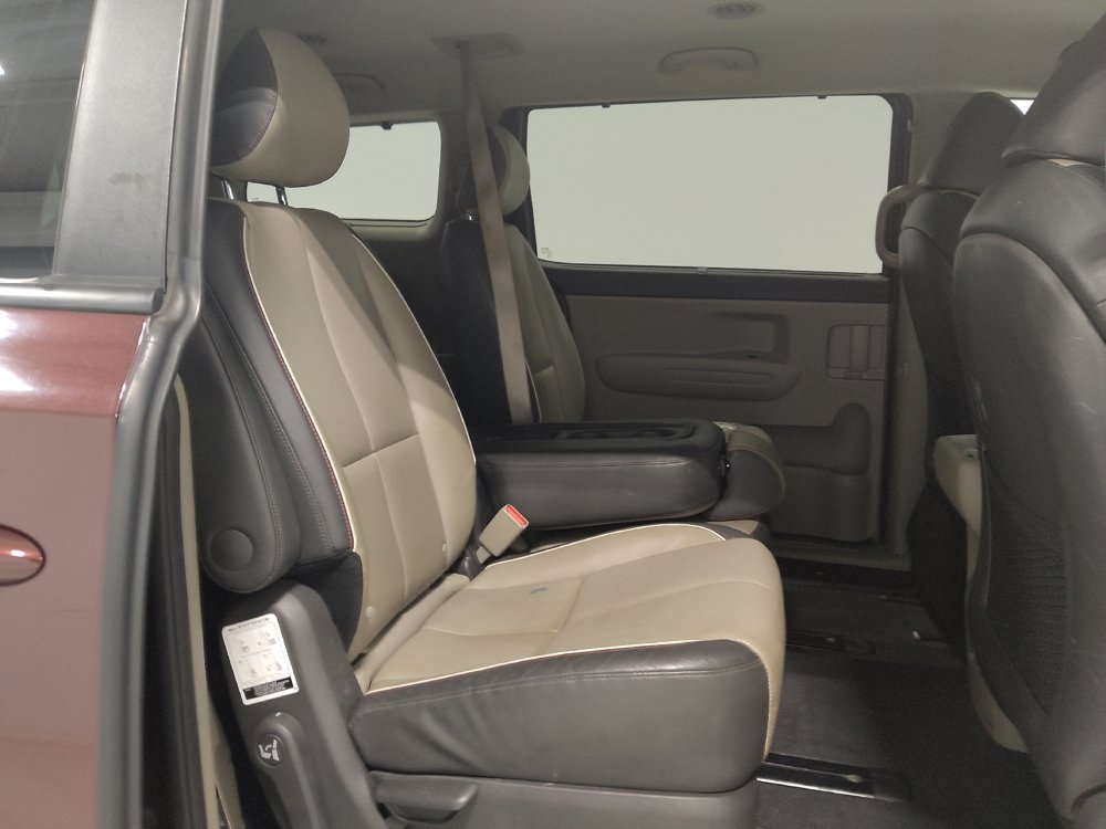 Used 2017 Kia Sedona LX w/ LX Essentials Premium Package FWD image 19