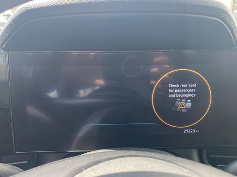 Used 2025 Hyundai Elantra SEL w/ Cargo Package image 21