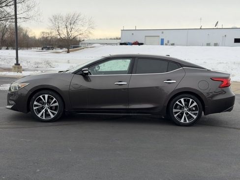 Used 2016 Nissan Maxima Platinum image 4