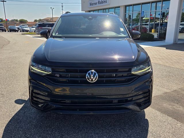 Used 2022 Volkswagen Tiguan SE R-Line FWD image 2