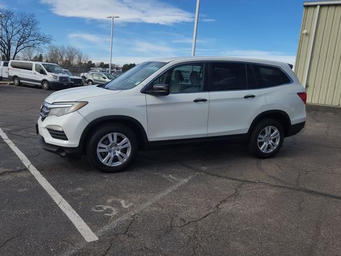 Used 2016 Honda Pilot LX image 4