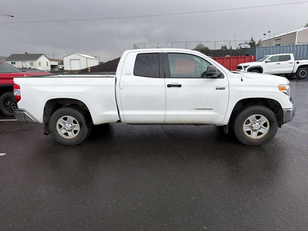 Used 2017 Toyota Tundra SR5 AWD/4WD image 6