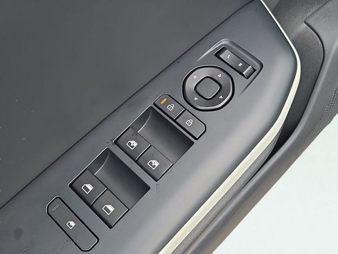 New 2025 Kia K4 GT-Line image 17