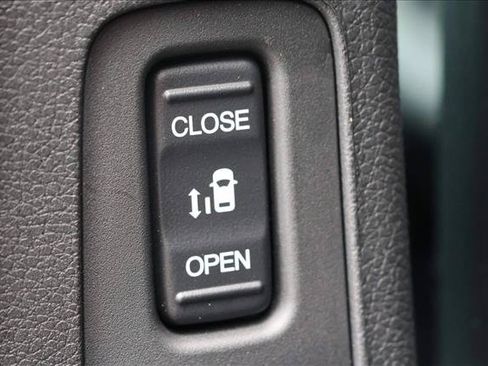 New 2026 Honda Odyssey Touring image 21