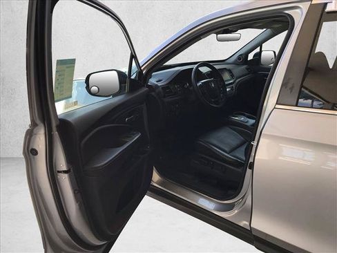 Certified 2023 Honda Ridgeline RTL image 13