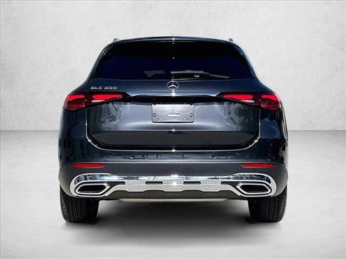 Used 2026 Mercedes-Benz GLC 300 image 4