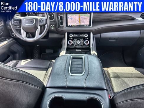 Used 2021 GMC Yukon Denali w/ Denali Premium Package AWD/4WD image 12