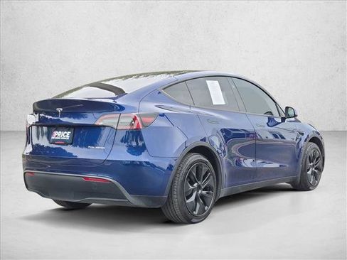 Used 2024 Tesla Model Y Long Range AWD/4WD image 5