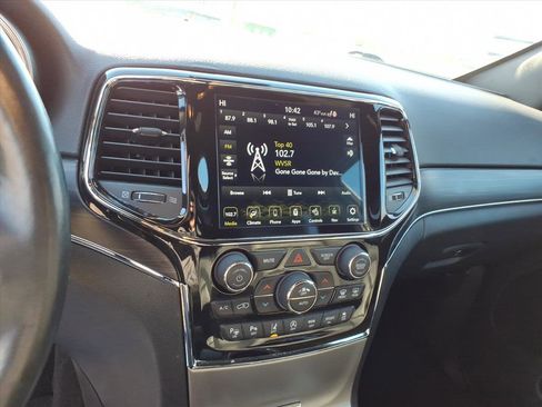 Used 2022 Jeep Grand Cherokee Limited image 20