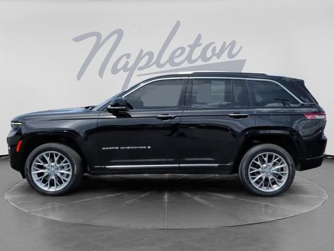 Used 2022 Jeep Grand Cherokee Summit AWD/4WD image 8