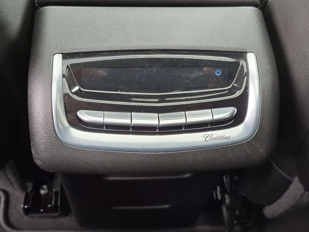 Certified 2023 Cadillac XT6 Luxury FWD image 14