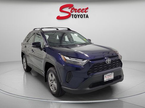 Certified 2025 Toyota RAV4 XLE w/ Convenience Package image 5