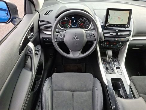 Used 2023 Mitsubishi Eclipse Cross SE image 2