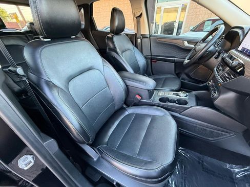 Used 2020 Ford Escape Titanium AWD/4WD image 14
