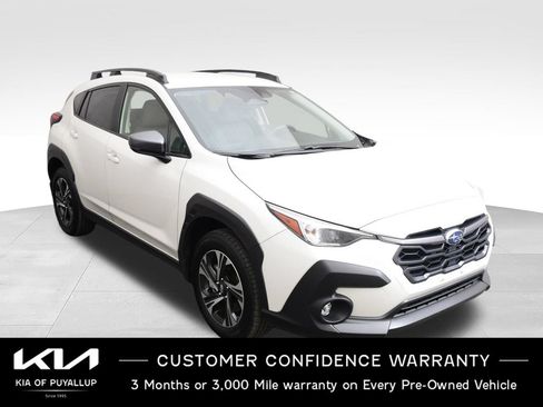 Used 2024 Subaru Crosstrek 2.0i Premium w/ Crosstrek Mirror Package AWD/4WD image 3