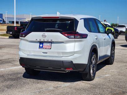 New 2026 Nissan Rogue SV