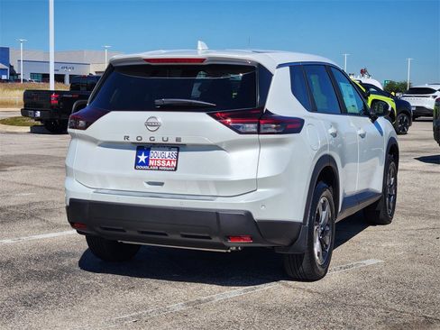 New 2026 Nissan Rogue SV image 3