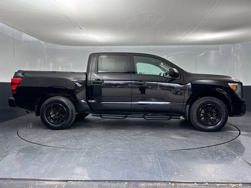 Used 2022 Nissan Titan S w/ S Utility Package image 2